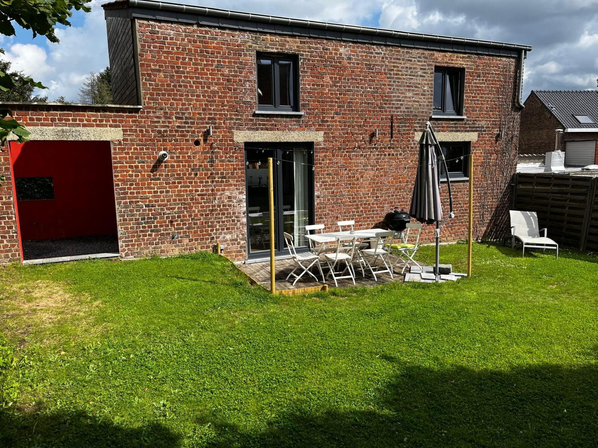 Jolie Maison Avec Jardin. Hoeilaart Luaran gambar